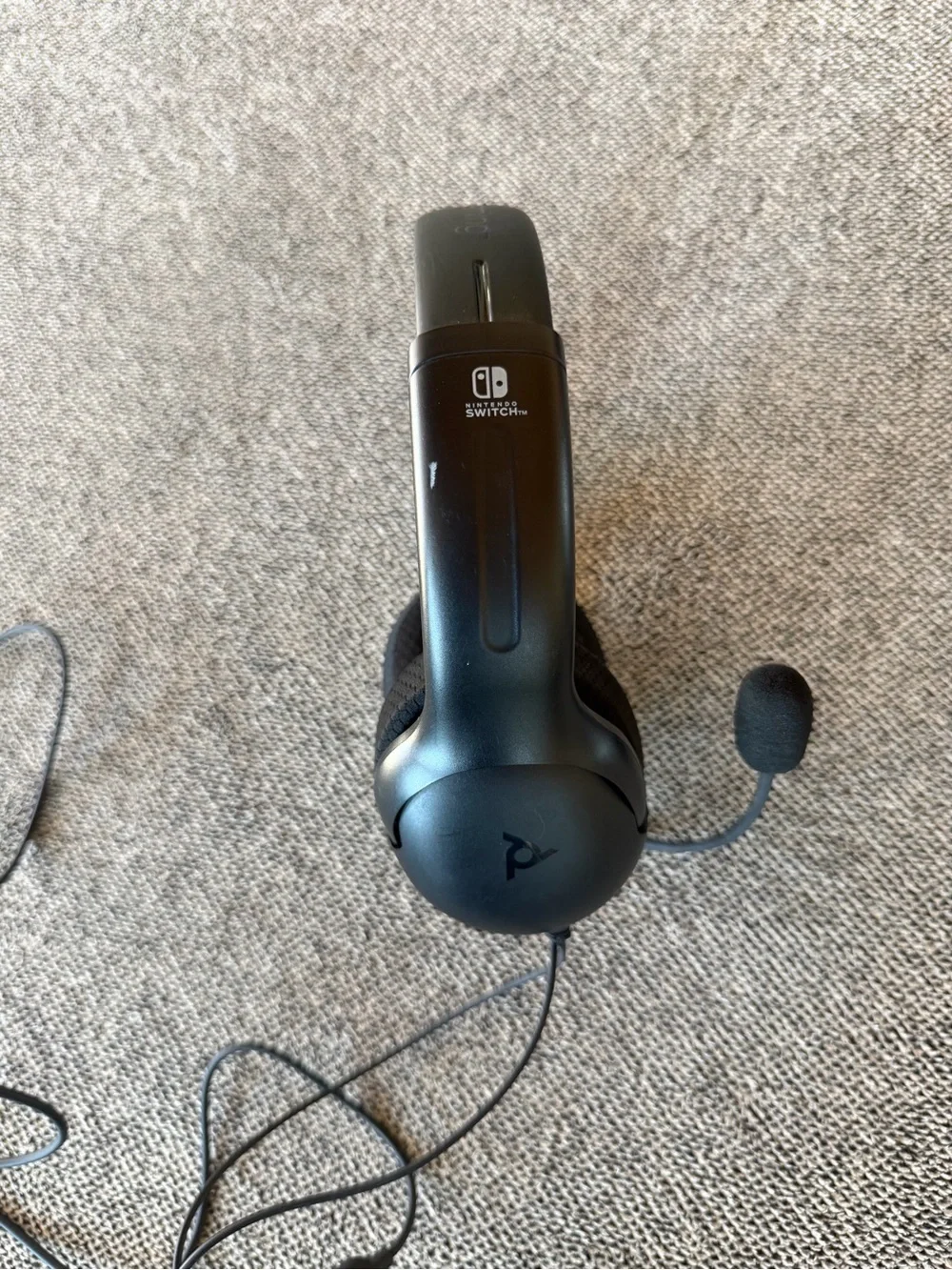 Nintendo White and Black Wired Gaming Headset with Microphone